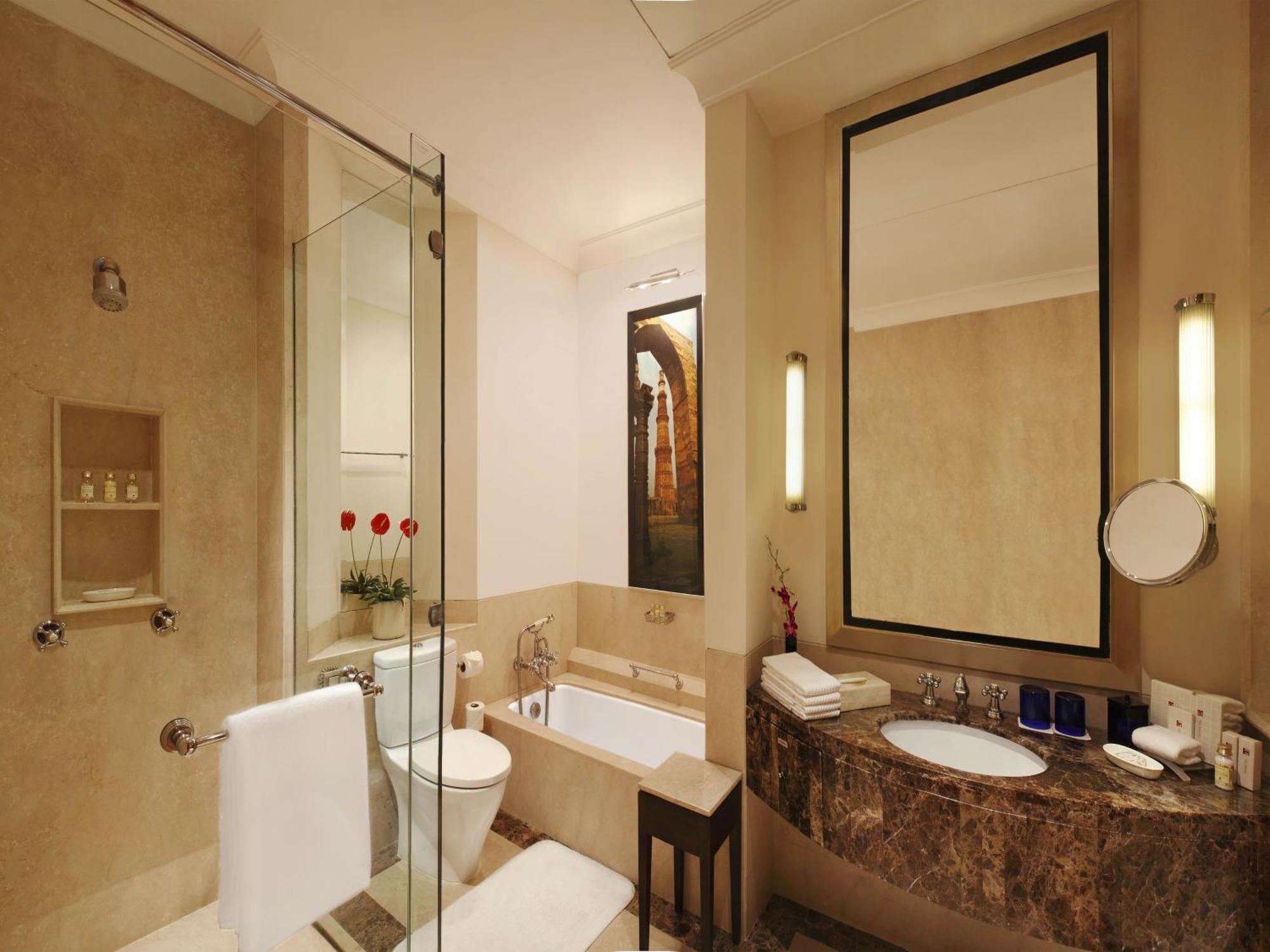 Hotel Trident Gurgaon Exterior foto Bathroom